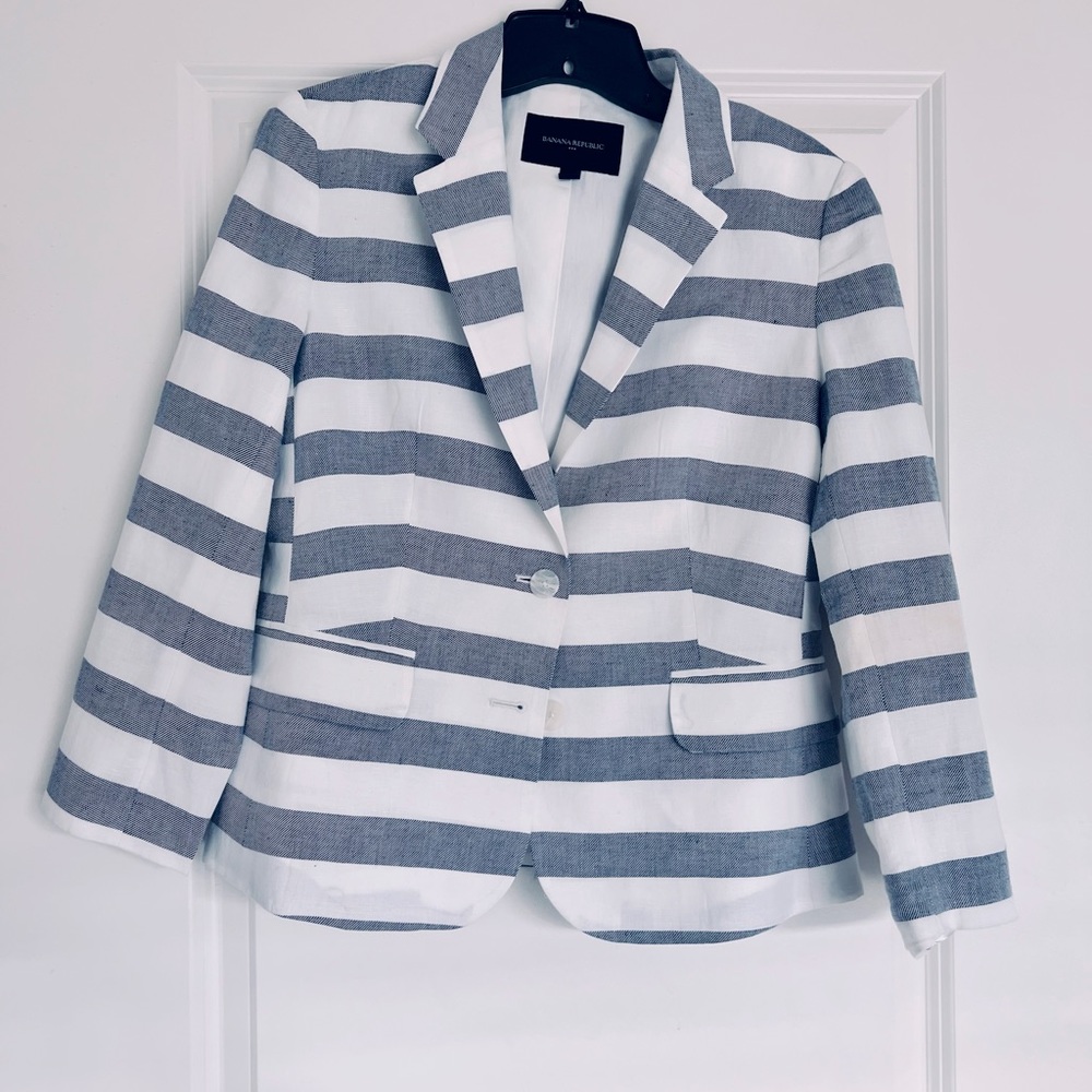 Banana Republic Blazer, Blue and White striped. Size 6